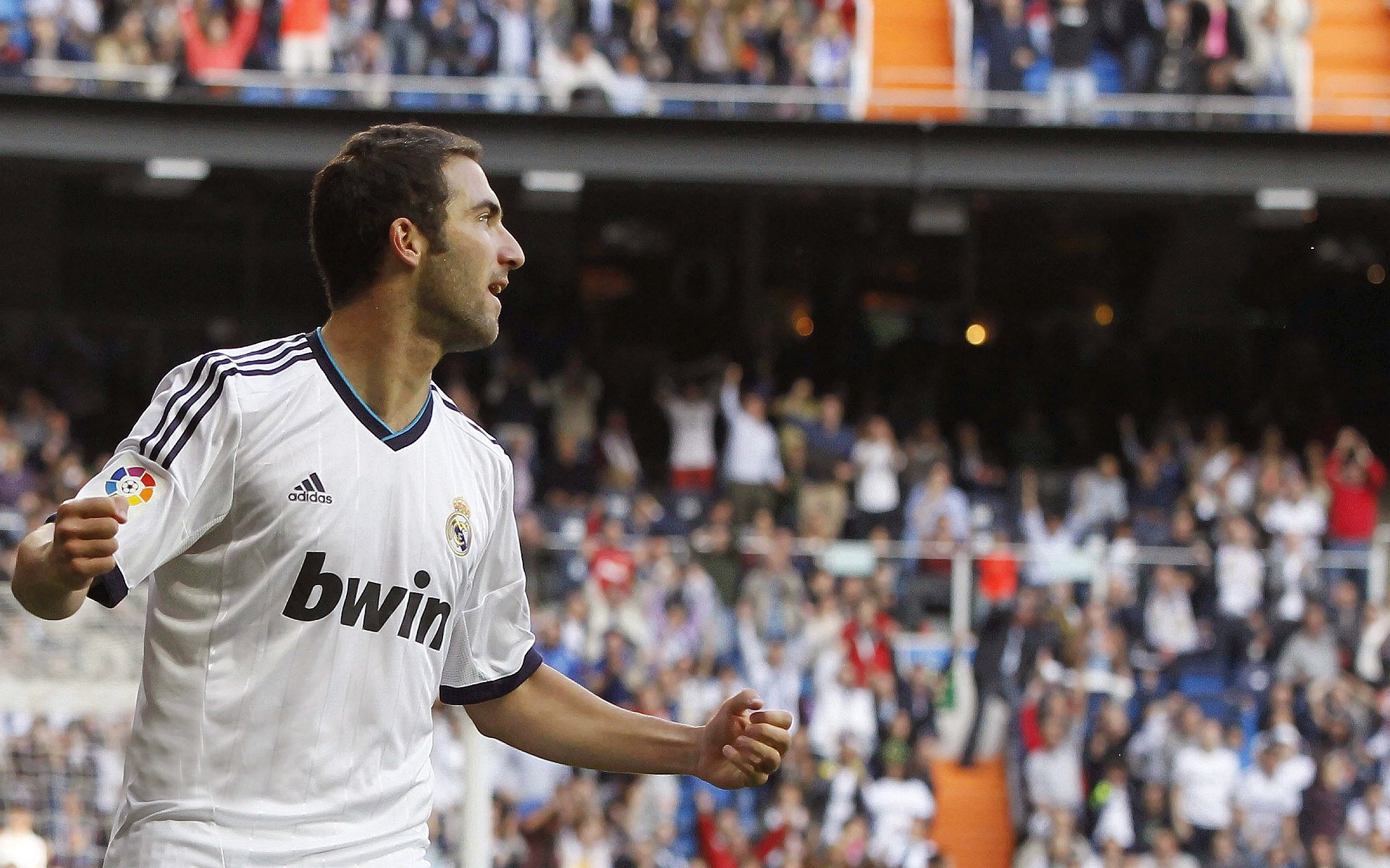 爱游戏登录入口-塞维利亚表现稳定，持续冲击欧洲赛事